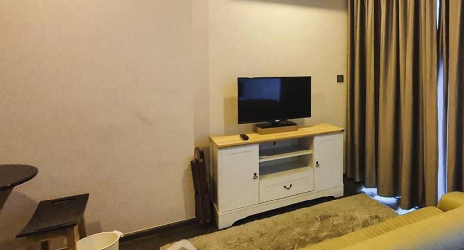 For rent 1 bed condo in Pathum Wan, Bangkok