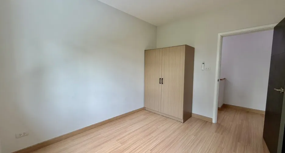 For rent 3 bedrooms house in Mueang Chiang Mai, Chiang Mai
