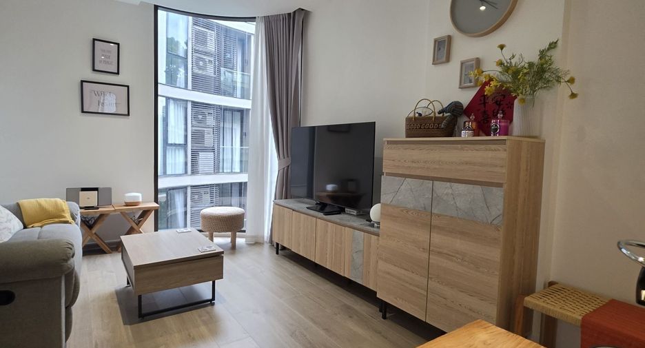 For rent 2 bedrooms condo in Khlong Toei, Bangkok