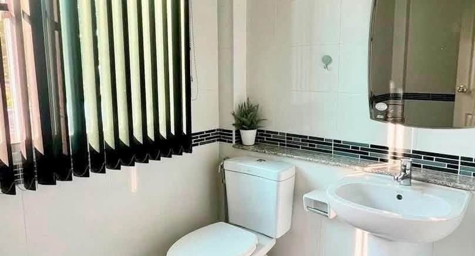 For rent 3 bedrooms house in San Kamphaeng, Chiang Mai