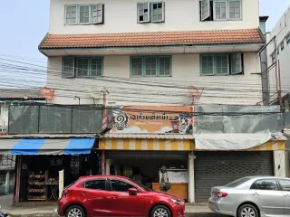 Casa adosada en venta de 2 habitaciones en Mueang Chiang Mai, Chiang Mai