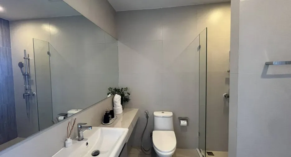 For sale 2 bedrooms condo in Si Racha, Chonburi