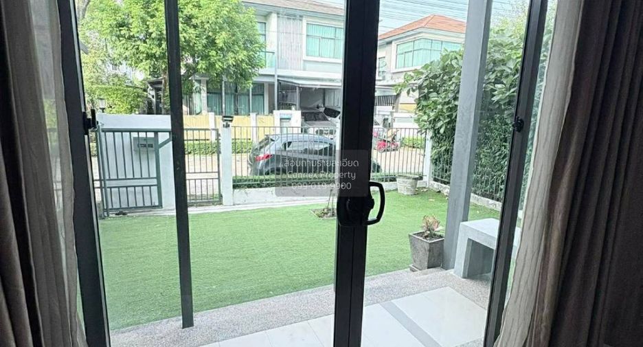 Casa en venta de 3 habitaciones en Pak Kret, Nonthaburi