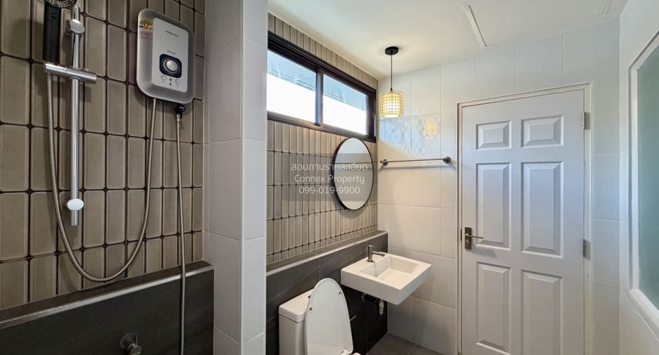 For sale 1 bed townhouse in Thung Khru, Bangkok