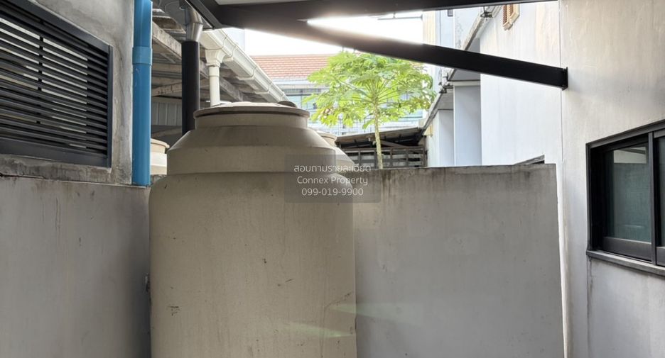 For sale 1 bed townhouse in Thung Khru, Bangkok