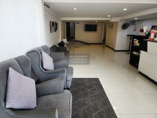 For sale 26 bedrooms retail Space in Khlong Toei, Bangkok