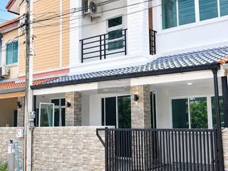 À vendre 3 chambres maison de ville à Mueang Phuket, Phuket