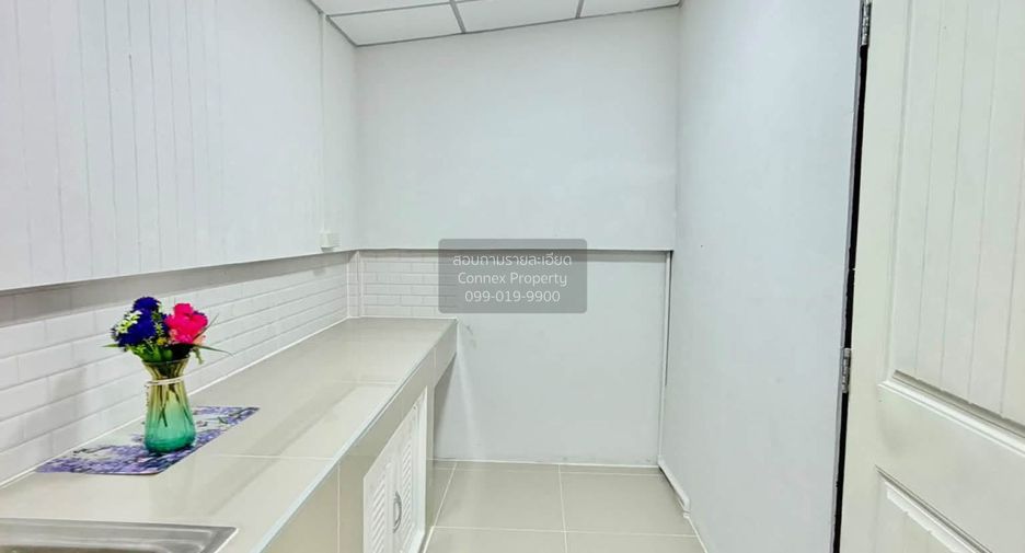 For sale 2 bedrooms townhouse in Mueang Nonthaburi, Nonthaburi