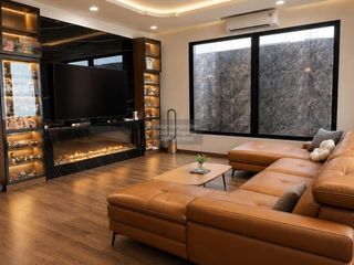 For sale 6 bedrooms house in Lat Phrao, Bangkok