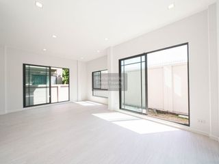 For sale 4 bedrooms house in Thanyaburi, Pathum Thani