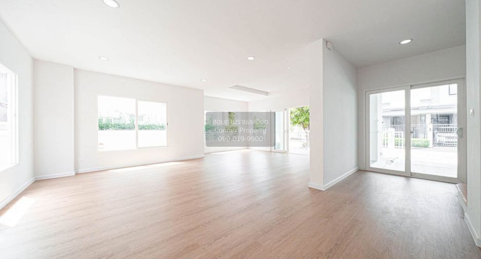 For sale 3 bedrooms house in Khan Na Yao, Bangkok