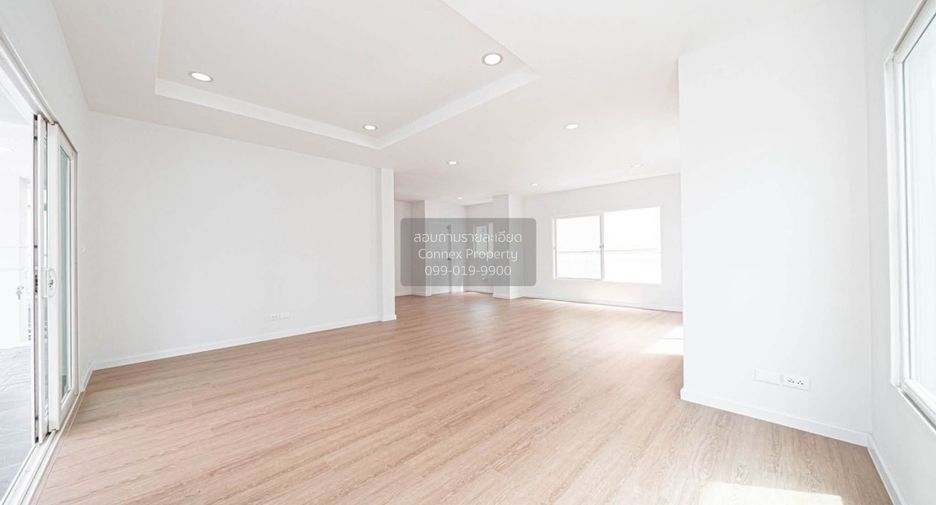 For sale 3 bedrooms house in Khan Na Yao, Bangkok