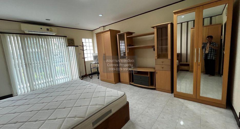 For sale 6 bedrooms townhouse in Bueng Kum, Bangkok