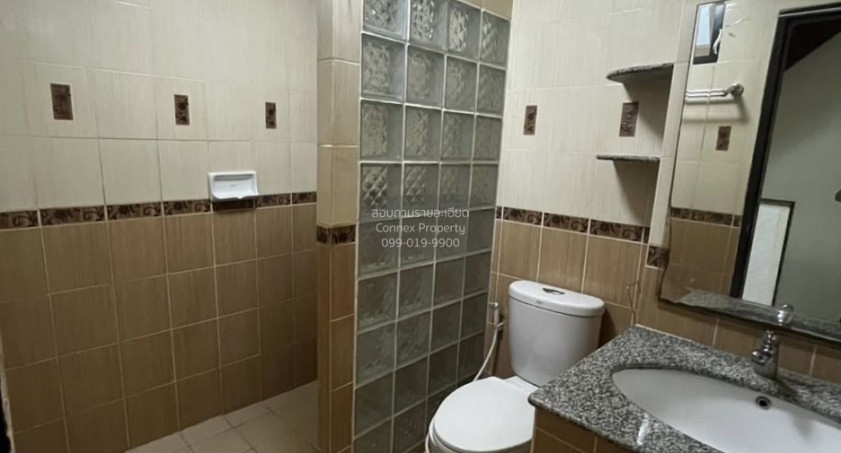 For sale 6 bedrooms townhouse in Bueng Kum, Bangkok
