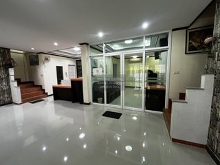 For sale 6 bedrooms townhouse in Bueng Kum, Bangkok