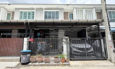 For sale 3 bedrooms townhouse in Mueang Nonthaburi, Nonthaburi