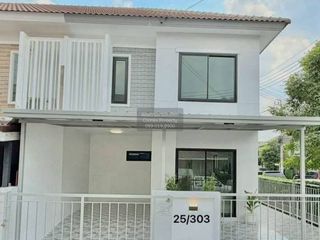 For sale 3 bedrooms townhouse in Mueang Nonthaburi, Nonthaburi