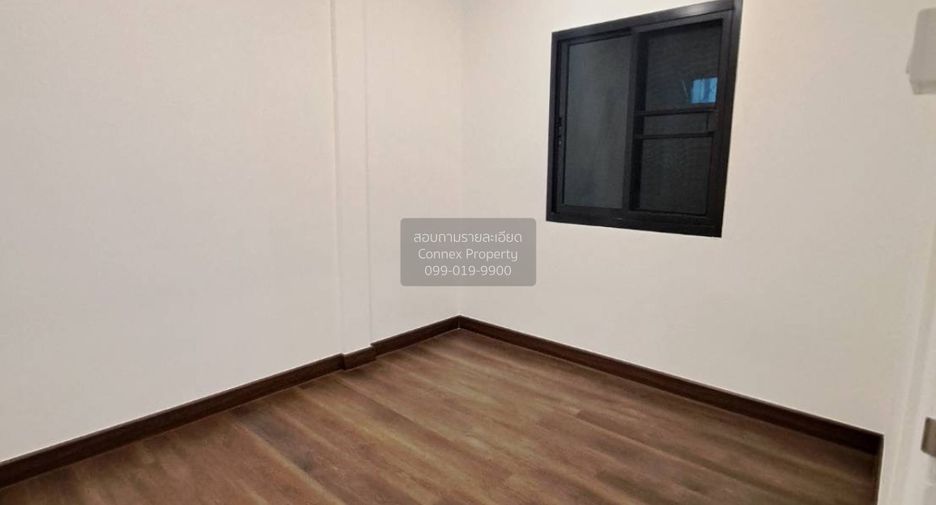 For sale 3 bedrooms townhouse in Pak Kret, Nonthaburi
