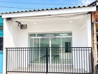 À vendre 2 chambres maison de ville à Mueang Phuket, Phuket