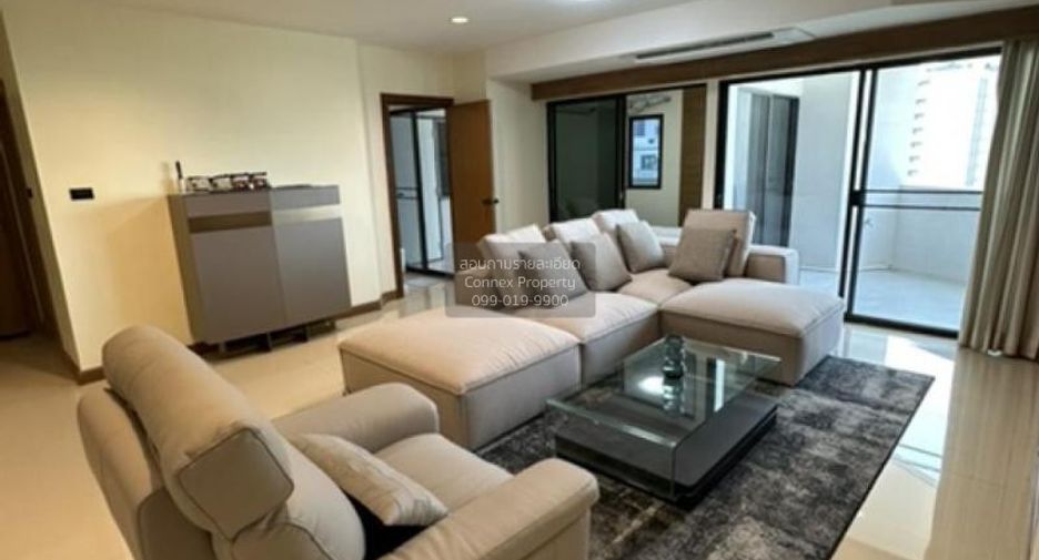 For sale 3 bedrooms condo in Watthana, Bangkok