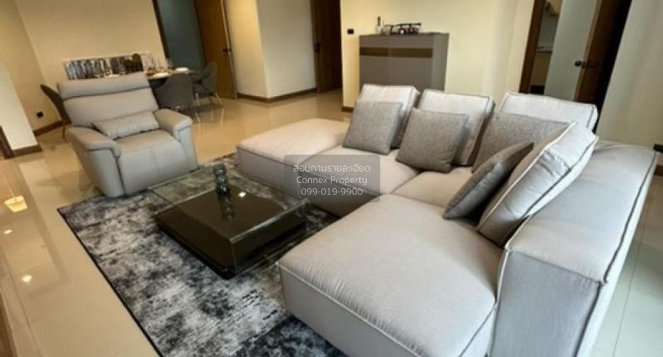 For sale 3 bedrooms condo in Watthana, Bangkok