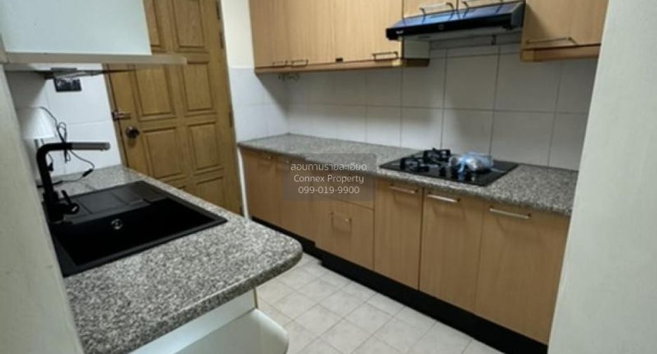 For sale 3 bedrooms condo in Watthana, Bangkok