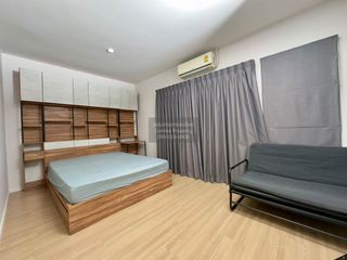 Casa adosada en venta de 3 habitaciones en Prawet, Bangkok