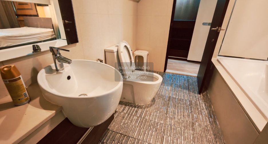 For sale 2 bedrooms condo in Khlong Toei, Bangkok