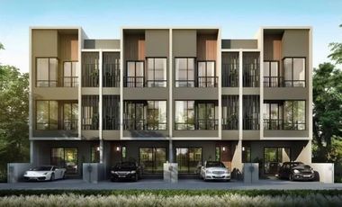 Casa adosada en venta de 4 habitaciones en Phra Pradaeng, Samut Prakan