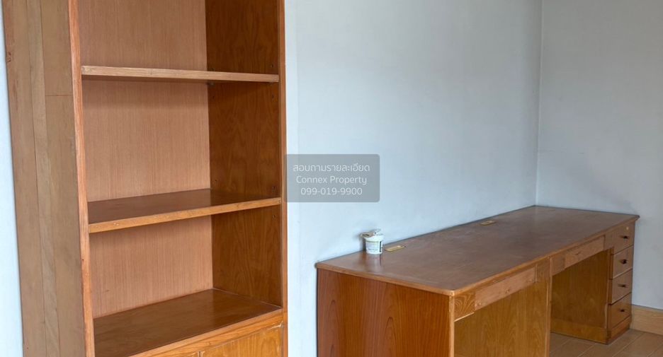 For sale 4 bedrooms townhouse in Nong Khaem, Bangkok