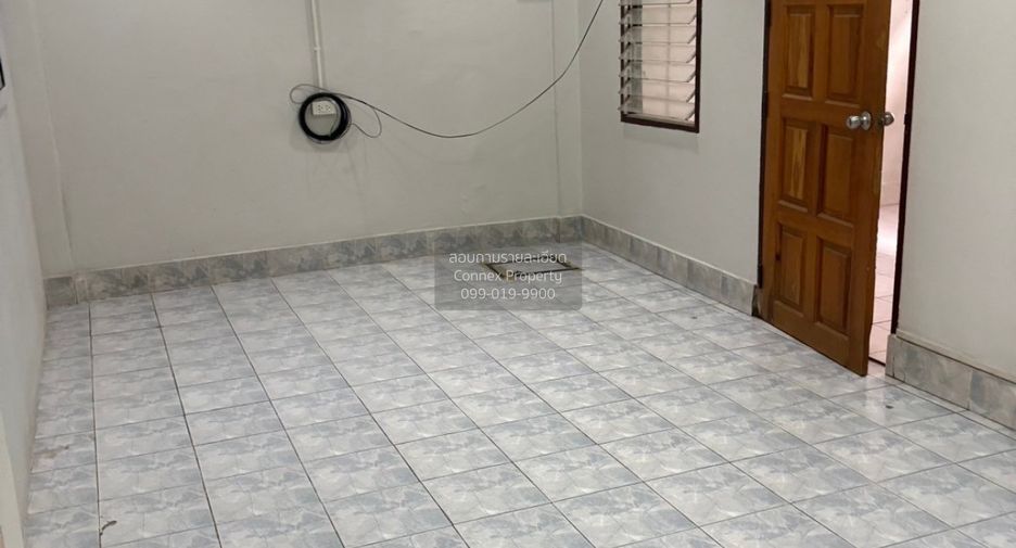 For sale 4 bedrooms townhouse in Nong Khaem, Bangkok