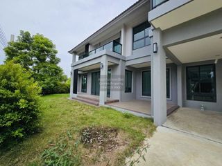 For sale 4 bedrooms house in Bang Khae, Bangkok