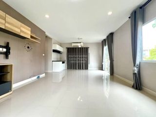 For sale 3 bedrooms house in Mueang Nonthaburi, Nonthaburi