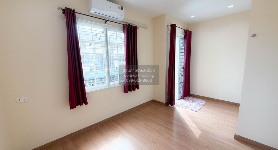 For sale 3 bedrooms townhouse in Thung Khru, Bangkok