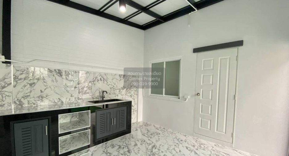 For sale 4 bedrooms townhouse in Mueang Nonthaburi, Nonthaburi