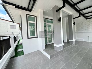 For sale 4 bedrooms townhouse in Mueang Nonthaburi, Nonthaburi