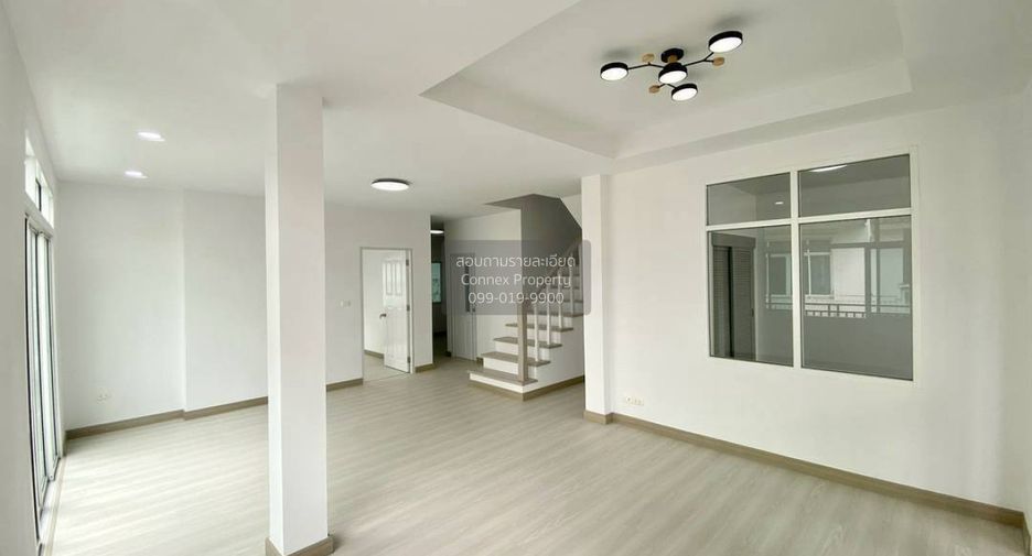 For sale 4 bedrooms townhouse in Mueang Nonthaburi, Nonthaburi