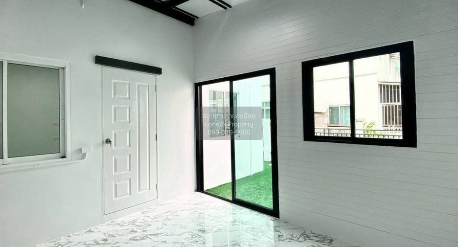 For sale 4 bedrooms townhouse in Mueang Nonthaburi, Nonthaburi