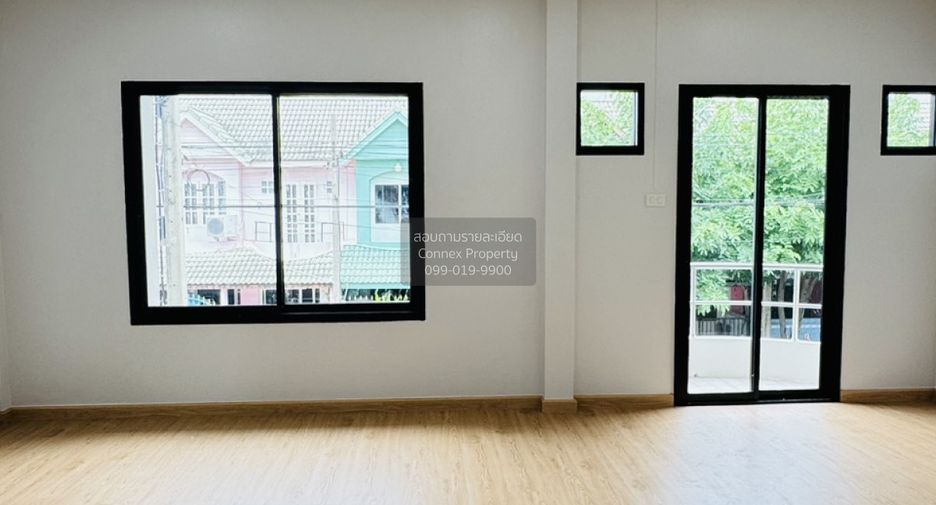Casa adosada en venta de 4 habitaciones en Bang Bua Thong, Nonthaburi