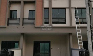 For sale 3 bedrooms townhouse in Mueang Nonthaburi, Nonthaburi