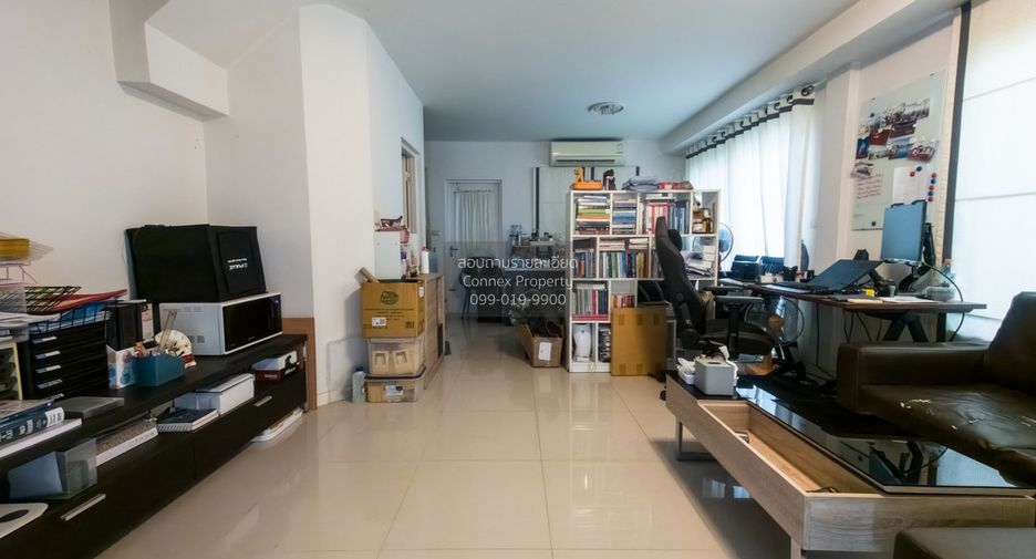 For sale 3 bedrooms house in Bang Khae, Bangkok