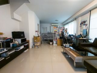 Haus zum Kauf mit 3 Zimmer in Bang Khae, Bangkok