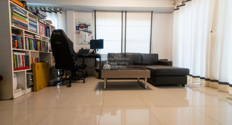 For sale 3 bedrooms house in Bang Khae, Bangkok