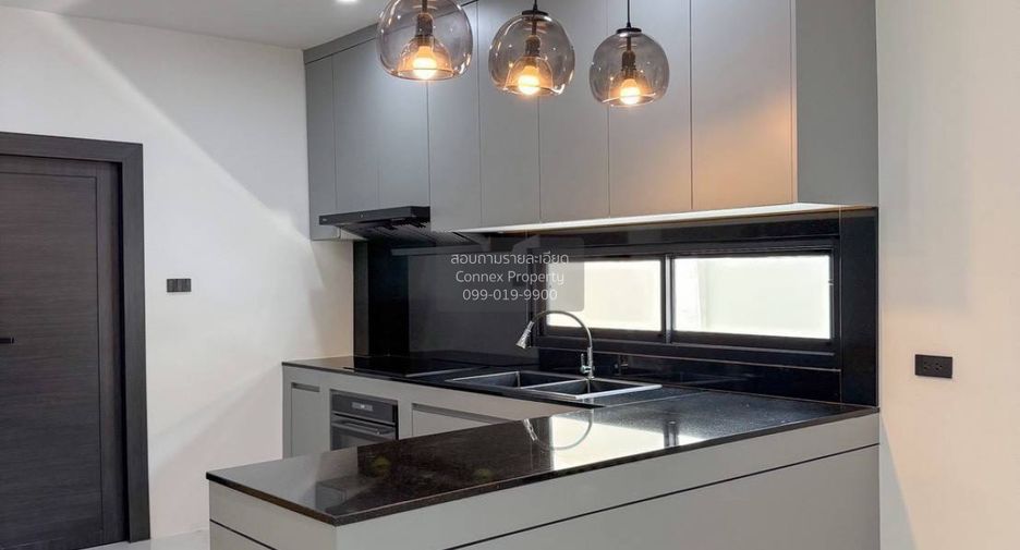 For sale 3 bedrooms villa in Nong Chok, Bangkok