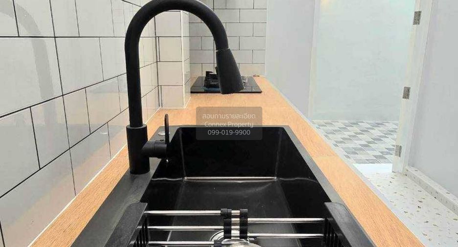 Reihenhaus zum Kauf mit 4 Zimmer in Bang Phli, Samut Prakan