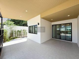 Casa adosada en venta de 3 habitaciones en Bang Lamung, Chonburi