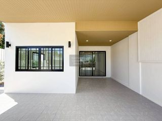 Casa adosada en venta de 3 habitaciones en Bang Lamung, Chonburi