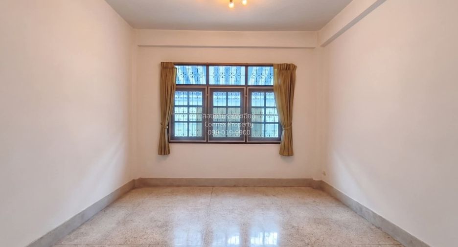 Casa en venta de 5 habitaciones en Chom Thong, Bangkok