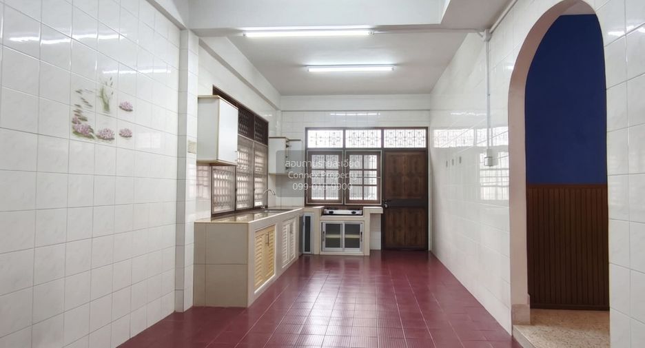 Casa en venta de 5 habitaciones en Chom Thong, Bangkok