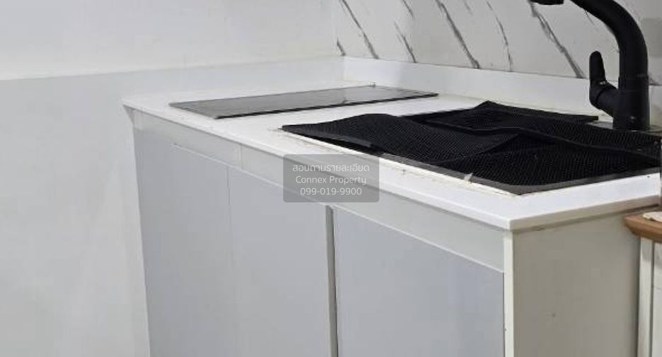 For sale 2 bedrooms condo in Phaya Thai, Bangkok